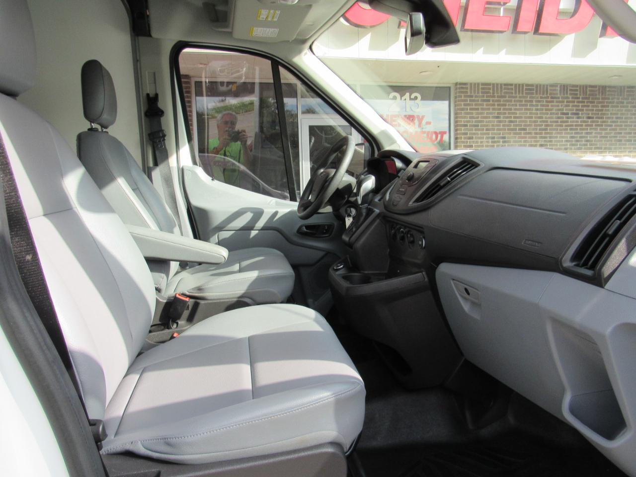 Ford Transit Van T-150 130" Med Rf 8600 GVWR Sliding RH Dr 2019
