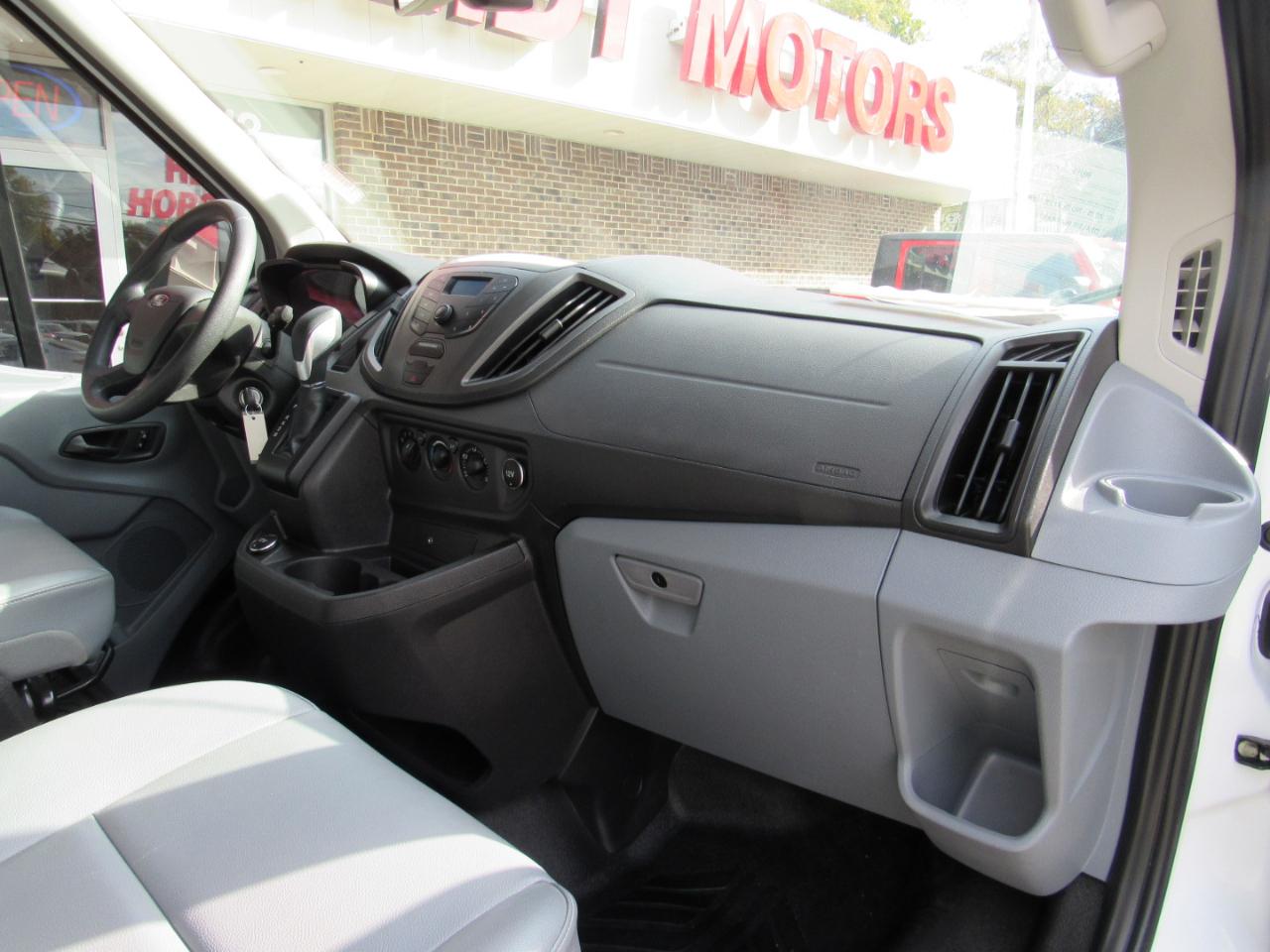 Ford Transit Van T-150 130" Med Rf 8600 GVWR Sliding RH Dr 2019