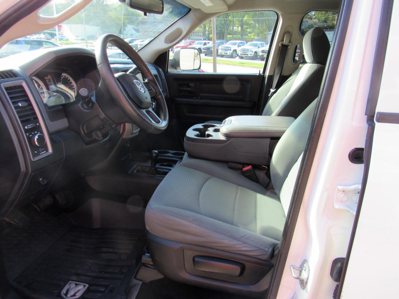 RAM 2500 Tradesman Crew Cab 4WD 2015