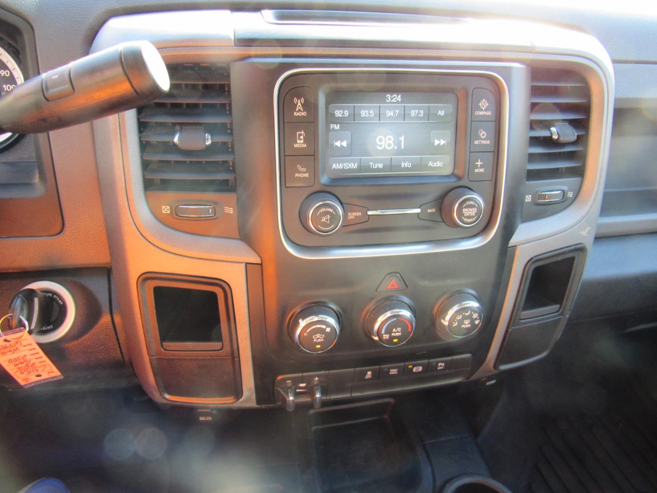 RAM 2500 Tradesman Crew Cab 4WD 2015