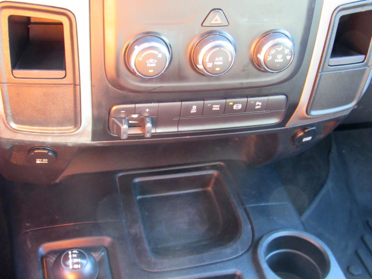 RAM 2500 Tradesman Crew Cab 4WD 2015