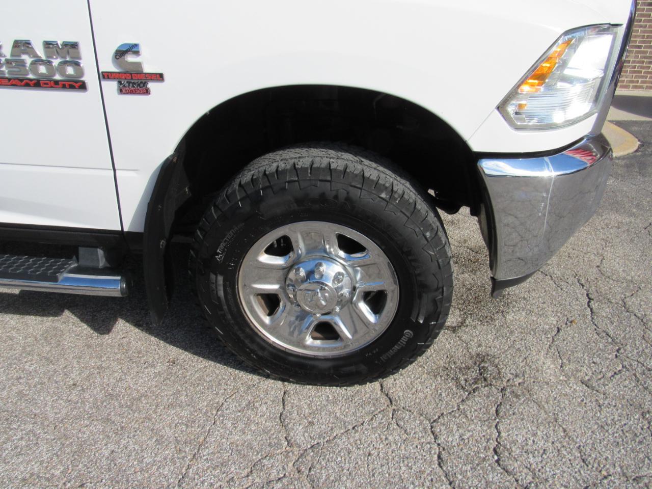 RAM 2500 Tradesman Crew Cab 4WD 2015