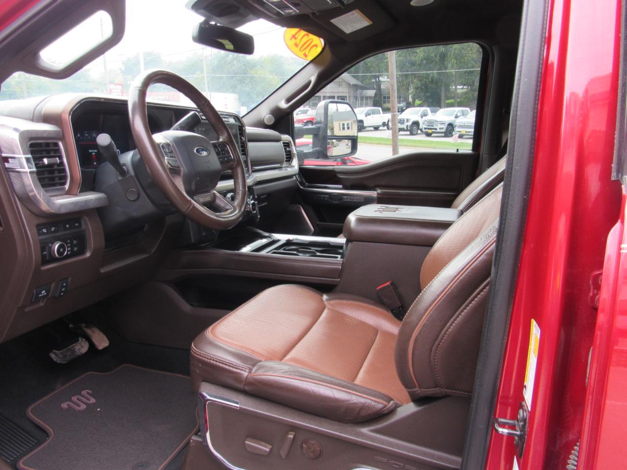 Ford Super Duty F-350 SRW  2024