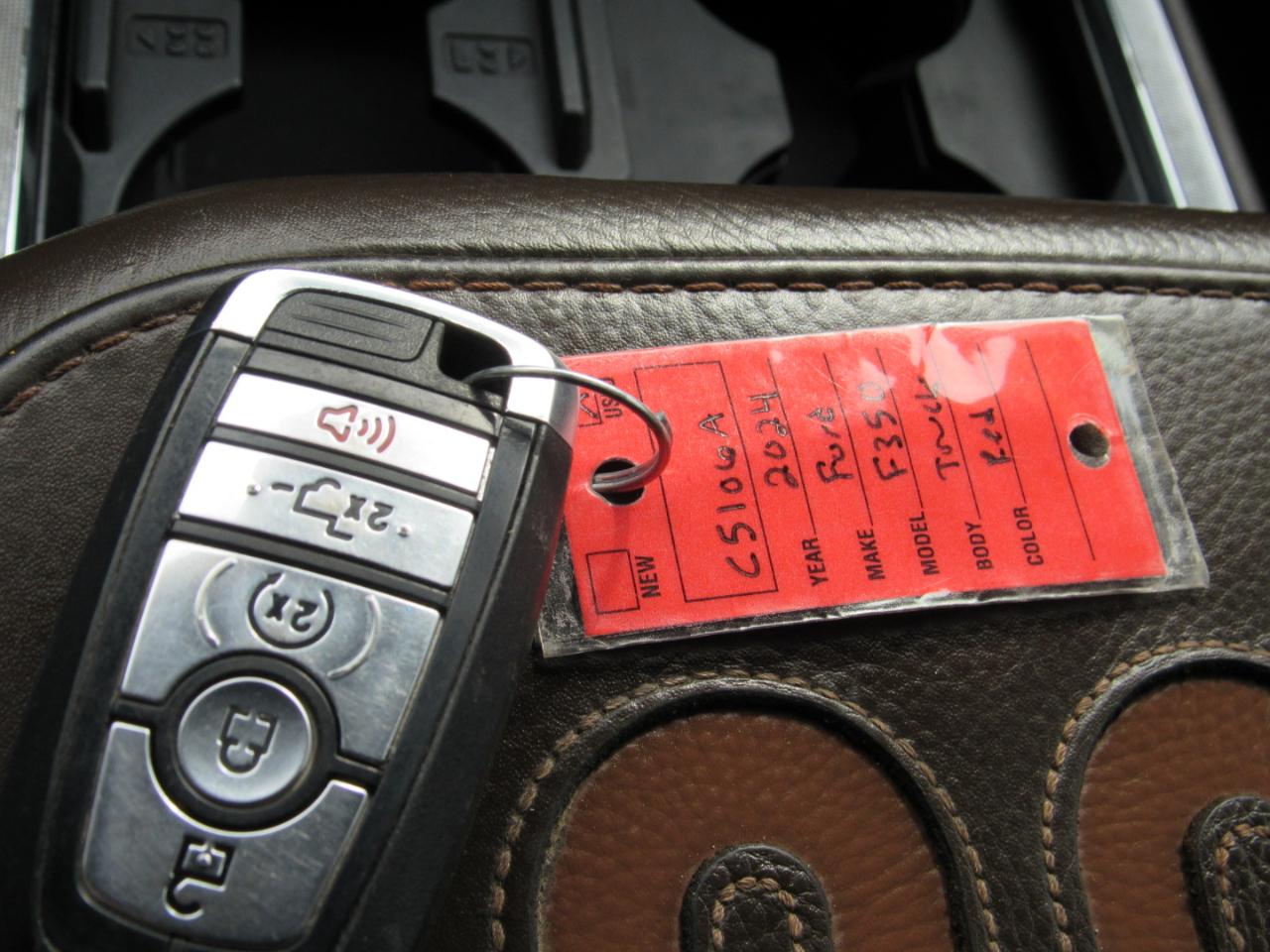 Ford Super Duty F-350 SRW  2024