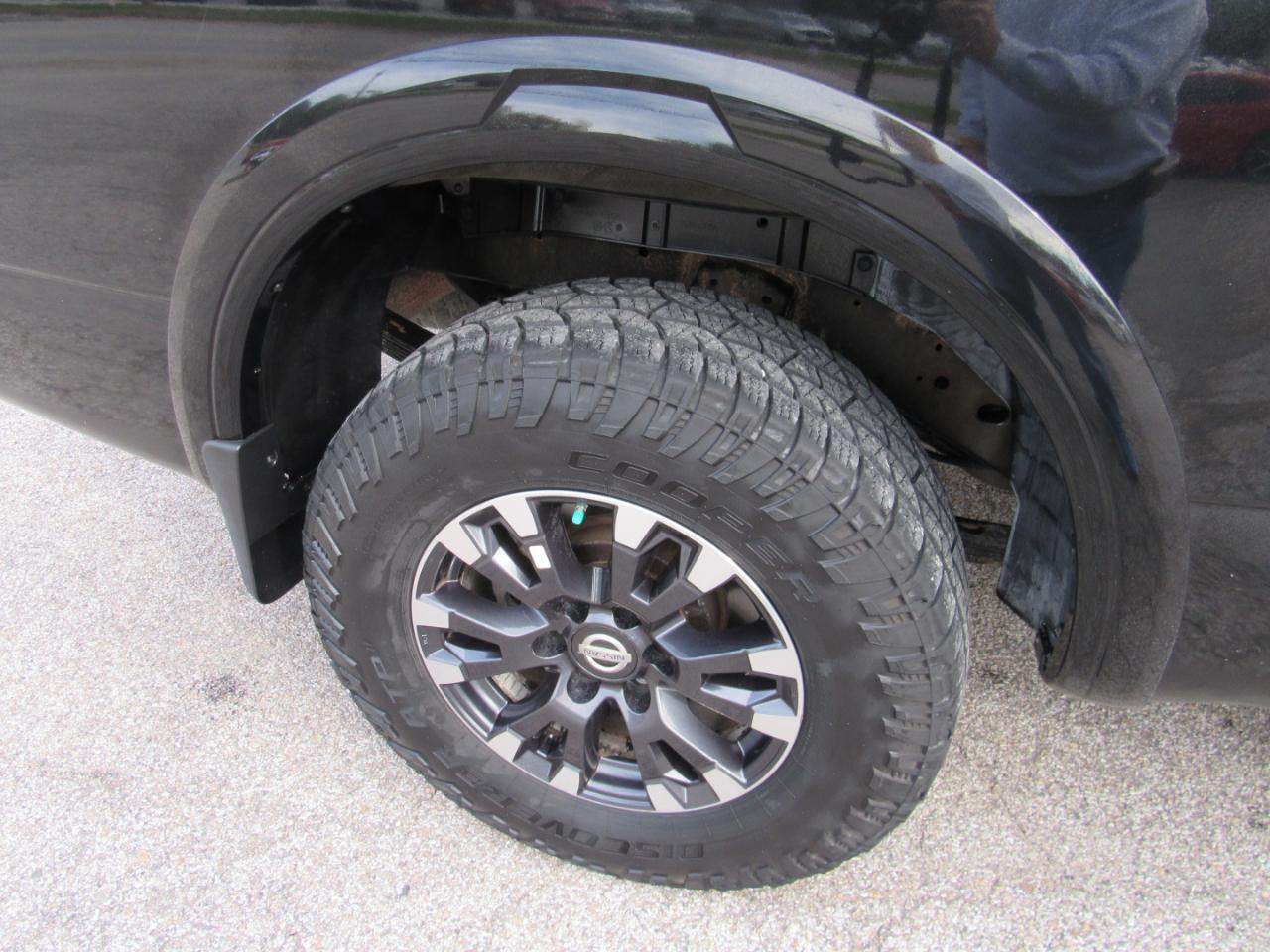 Nissan Titan PRO-4X Crew Cab 4WD 2017