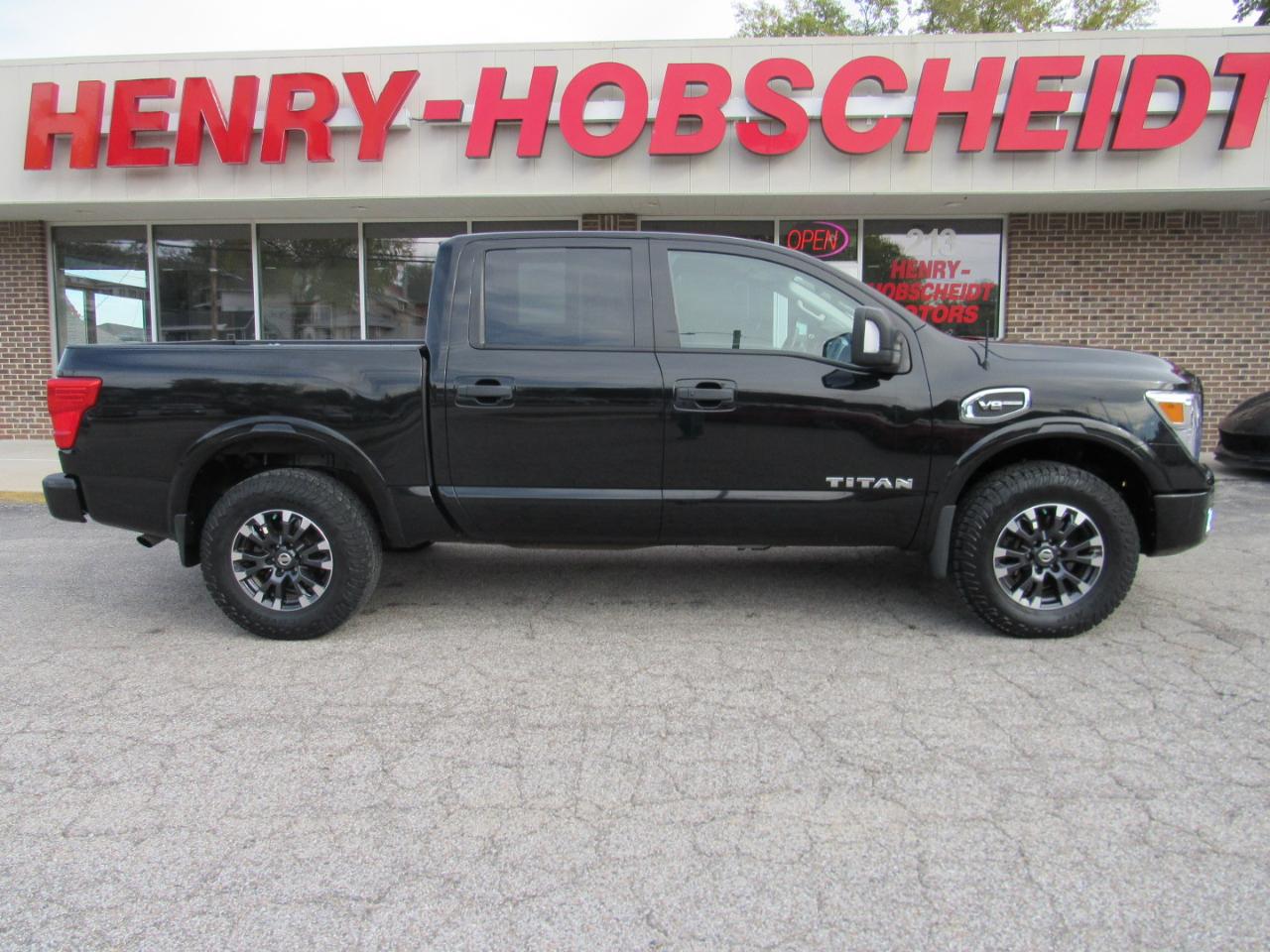 Nissan Titan PRO-4X Crew Cab 4WD 2017