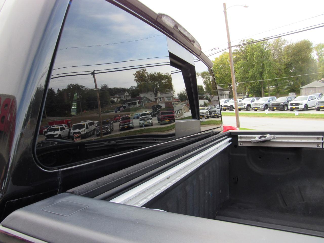 Nissan Titan PRO-4X Crew Cab 4WD 2017