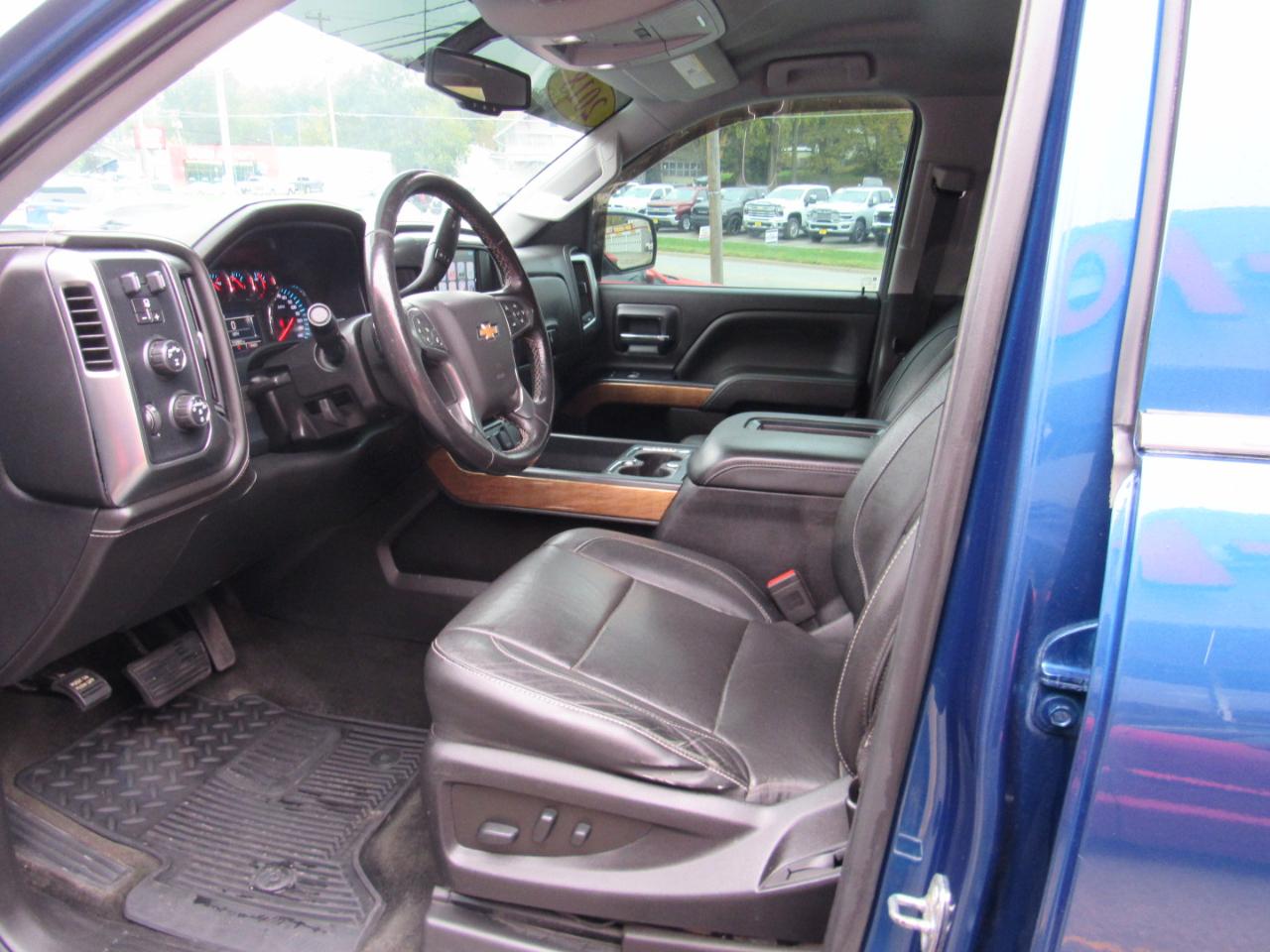 Chevrolet Silverado 1500 LTZ Crew Cab 4WD 2018