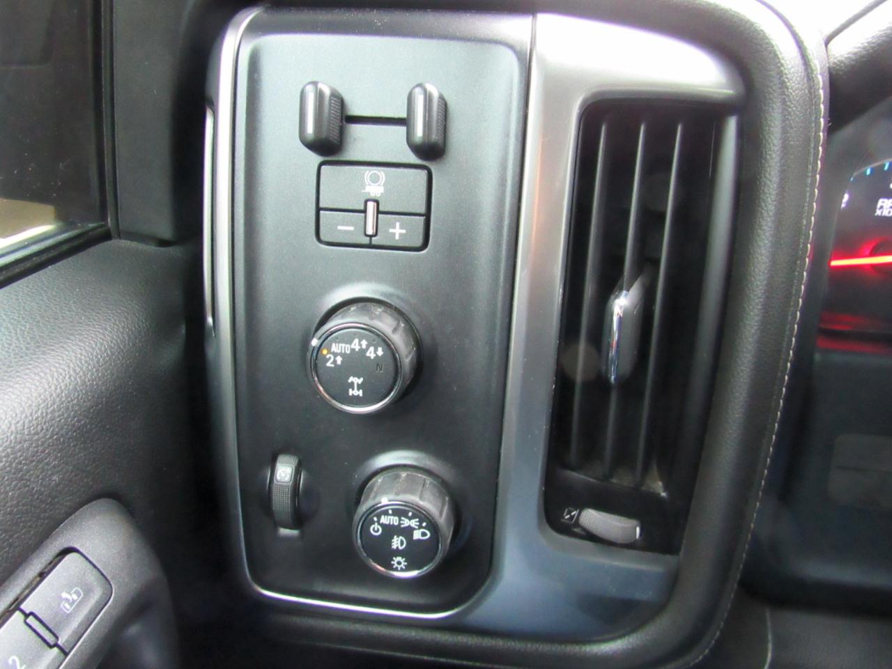 Chevrolet Silverado 1500 LTZ Crew Cab 4WD 2018