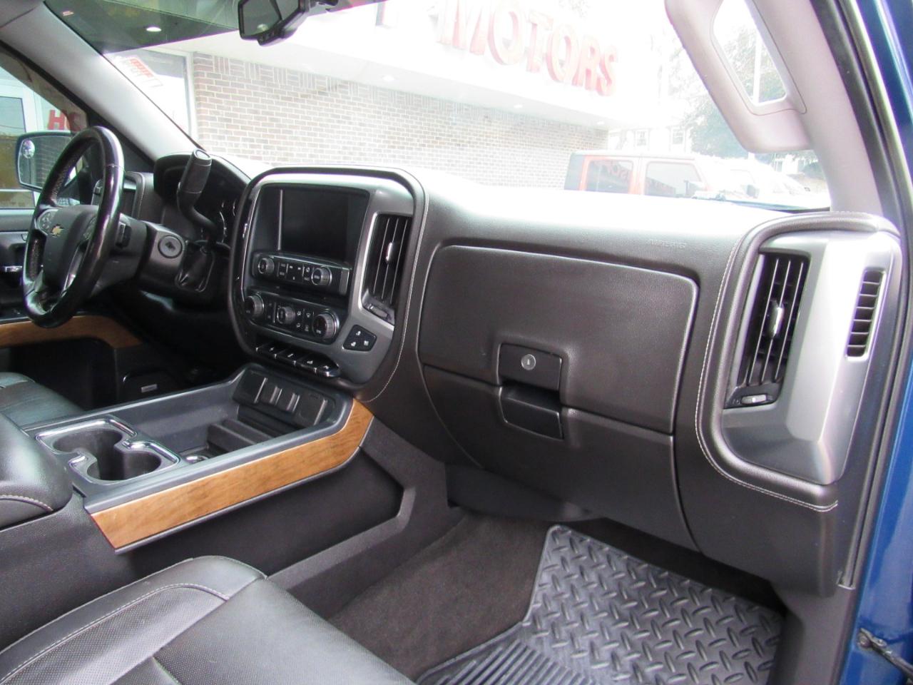 Chevrolet Silverado 1500 LTZ Crew Cab 4WD 2018