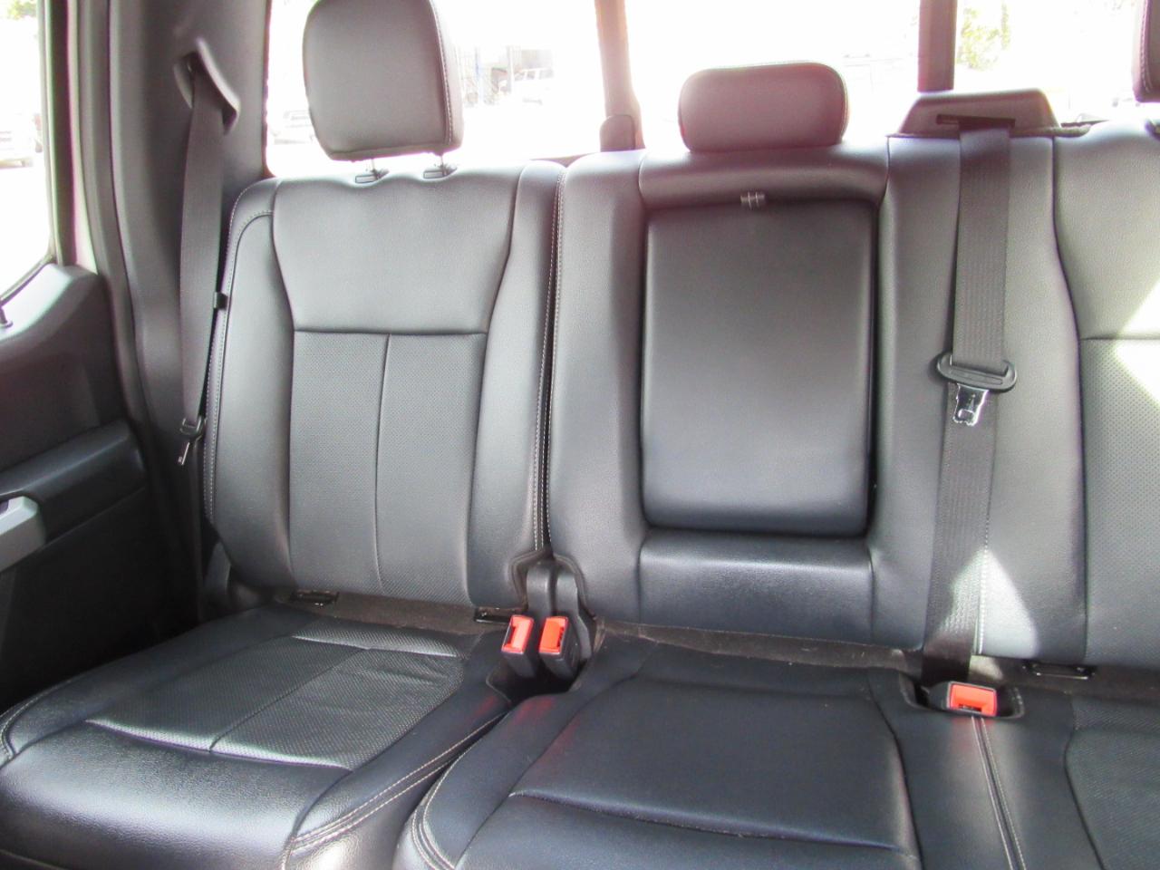 Ford Super Duty F-350 DRW  2022