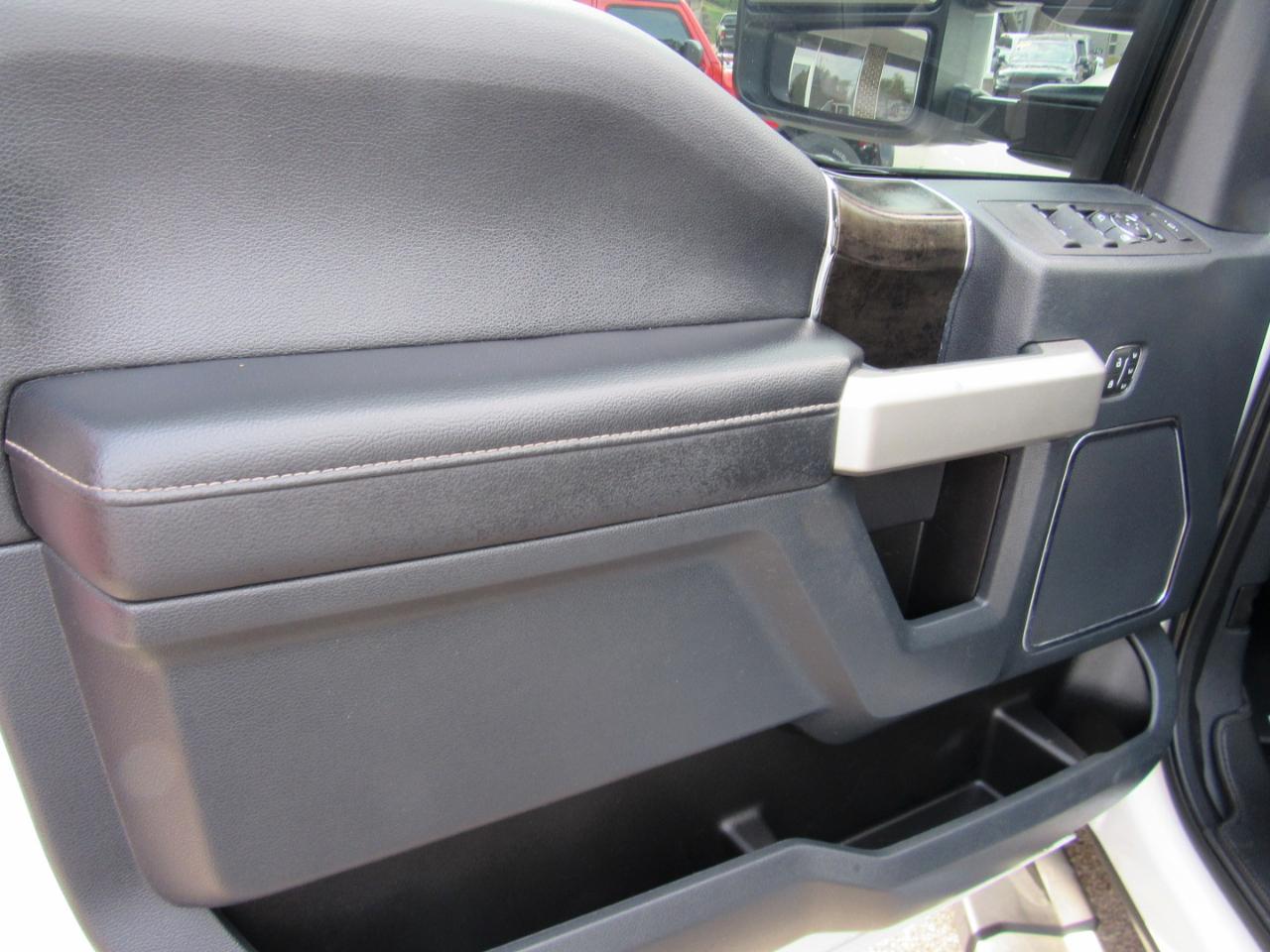 Ford Super Duty F-350 DRW  2022