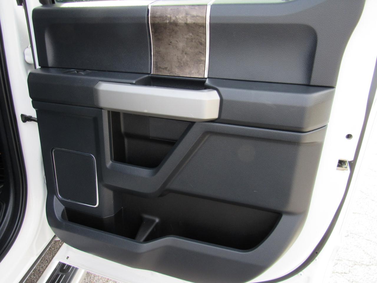 Ford Super Duty F-350 DRW  2022