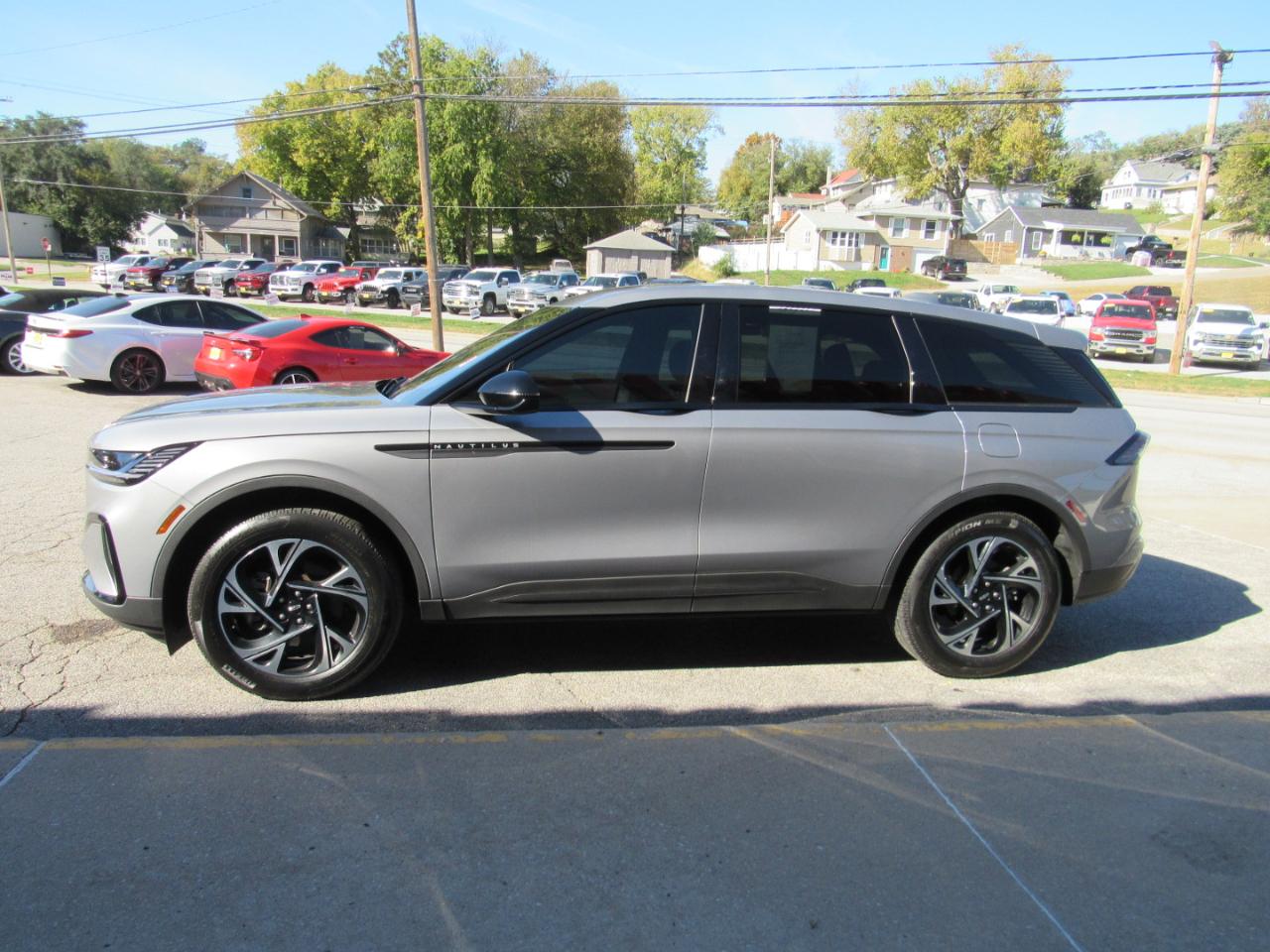 Lincoln Nautilus Premiere AWD 2025