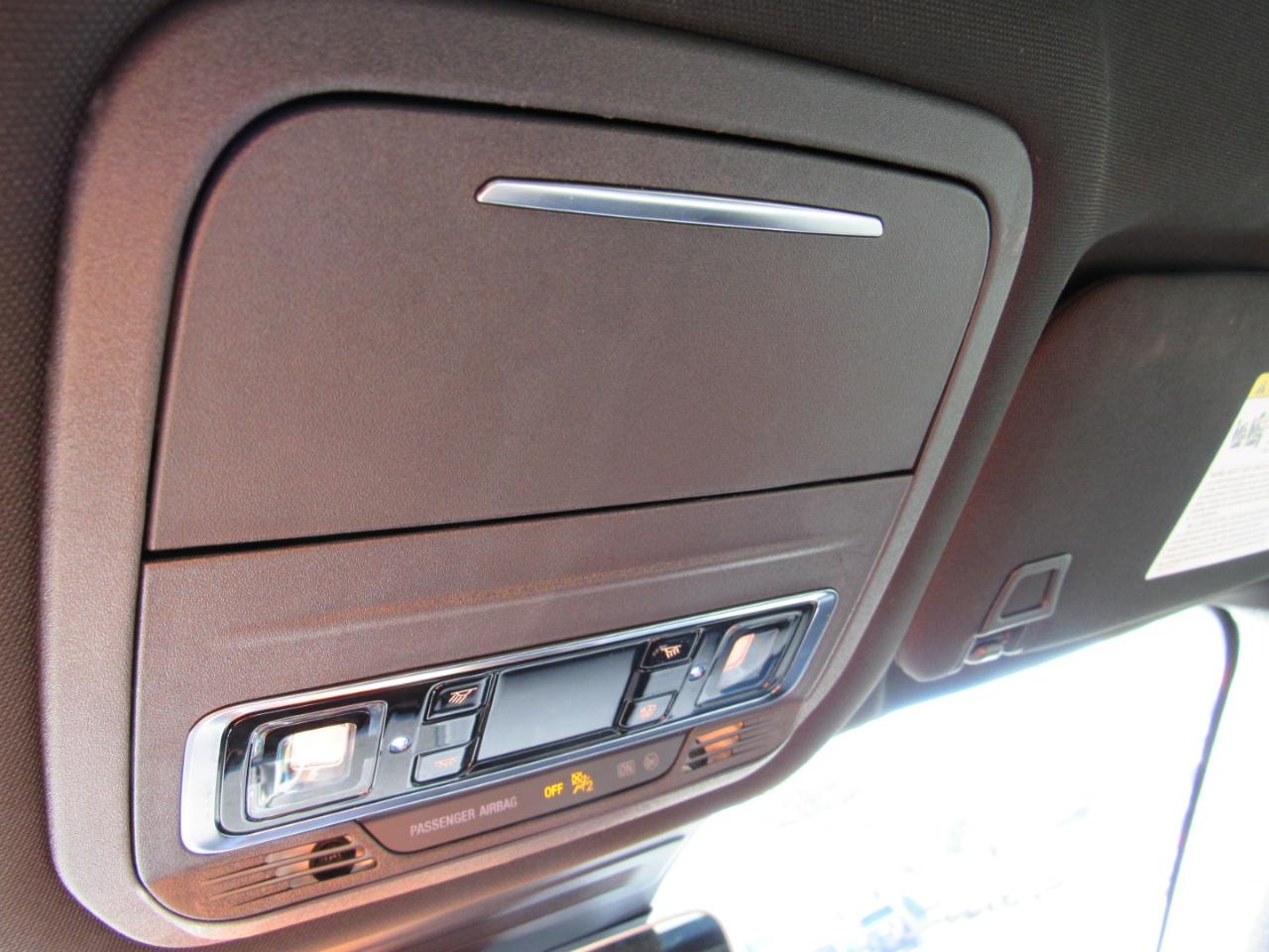 Lincoln Nautilus Premiere AWD 2025