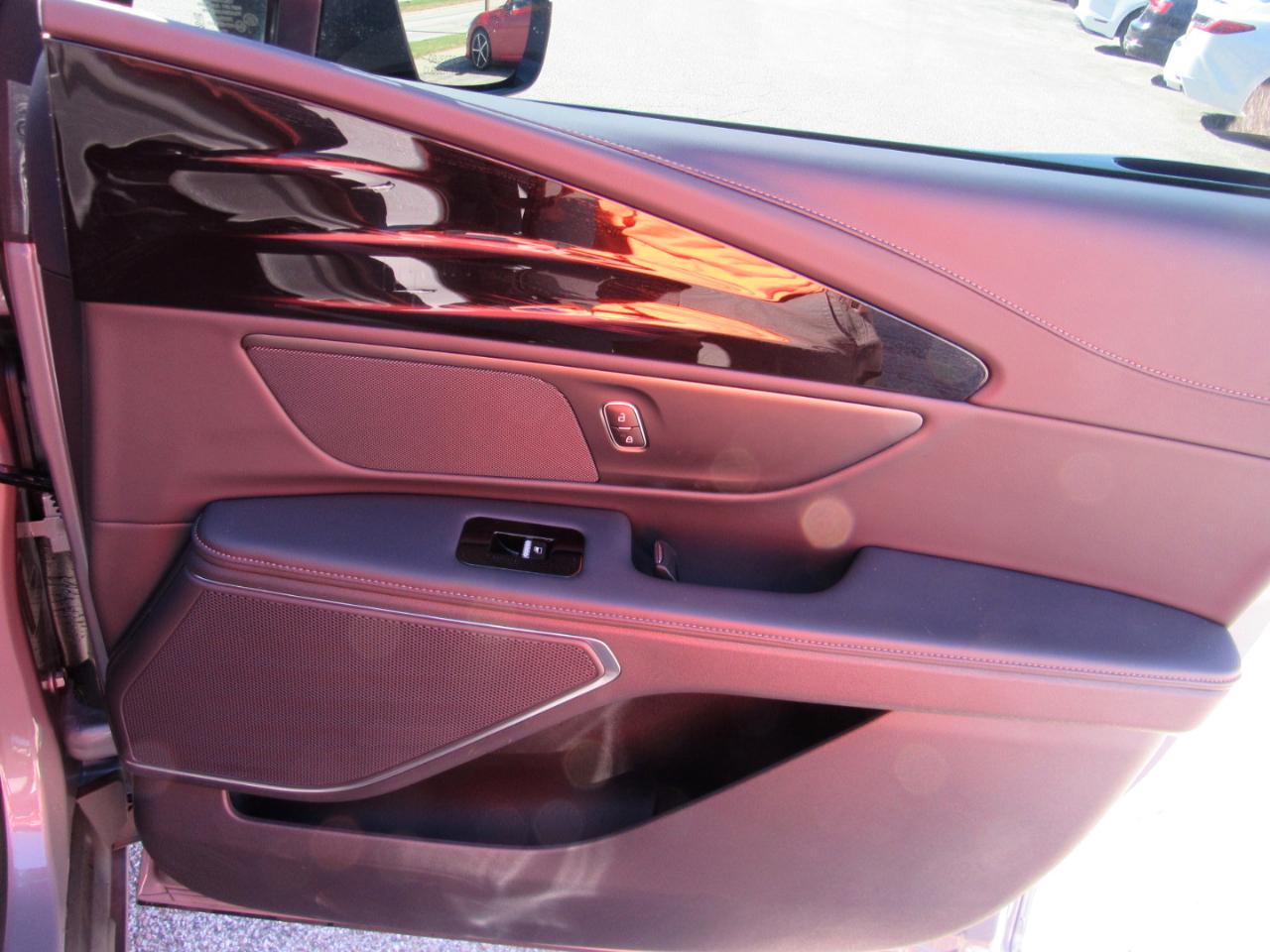 Lincoln Nautilus Premiere AWD 2025