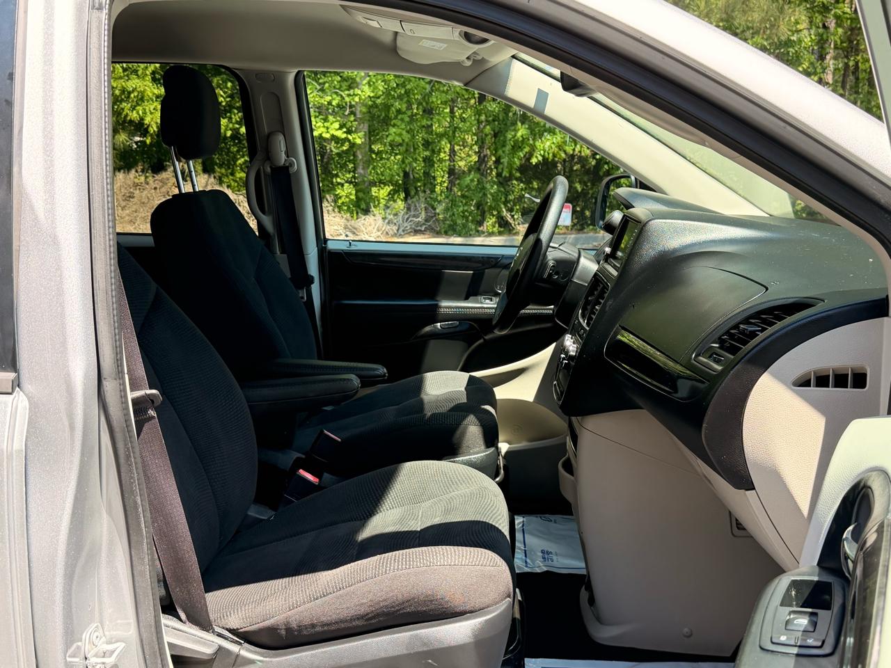 Dodge Grand Caravan SE 2020