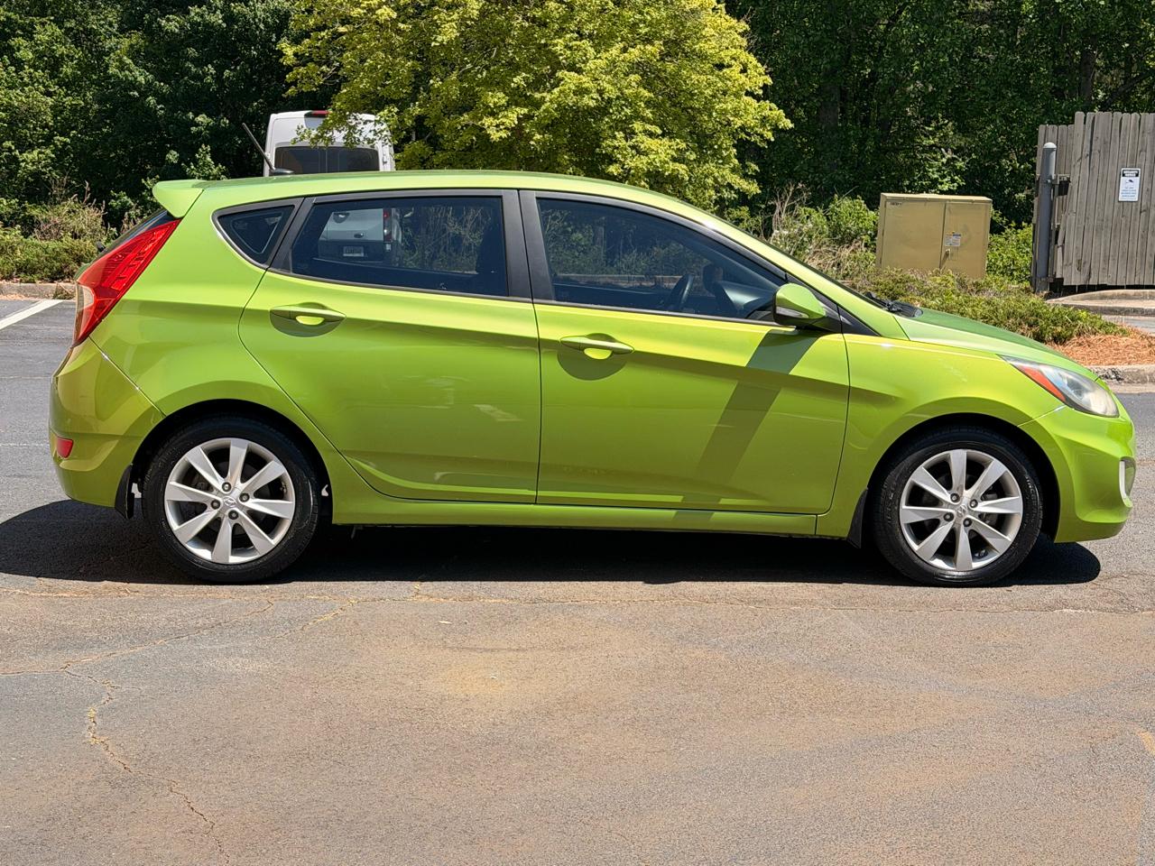 Hyundai Accent SE 5-Door 2013