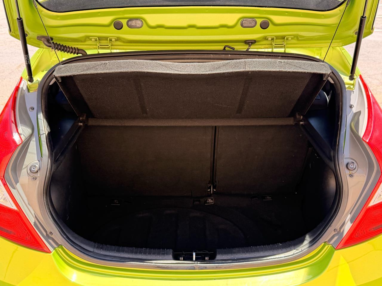 Hyundai Accent SE 5-Door 2013