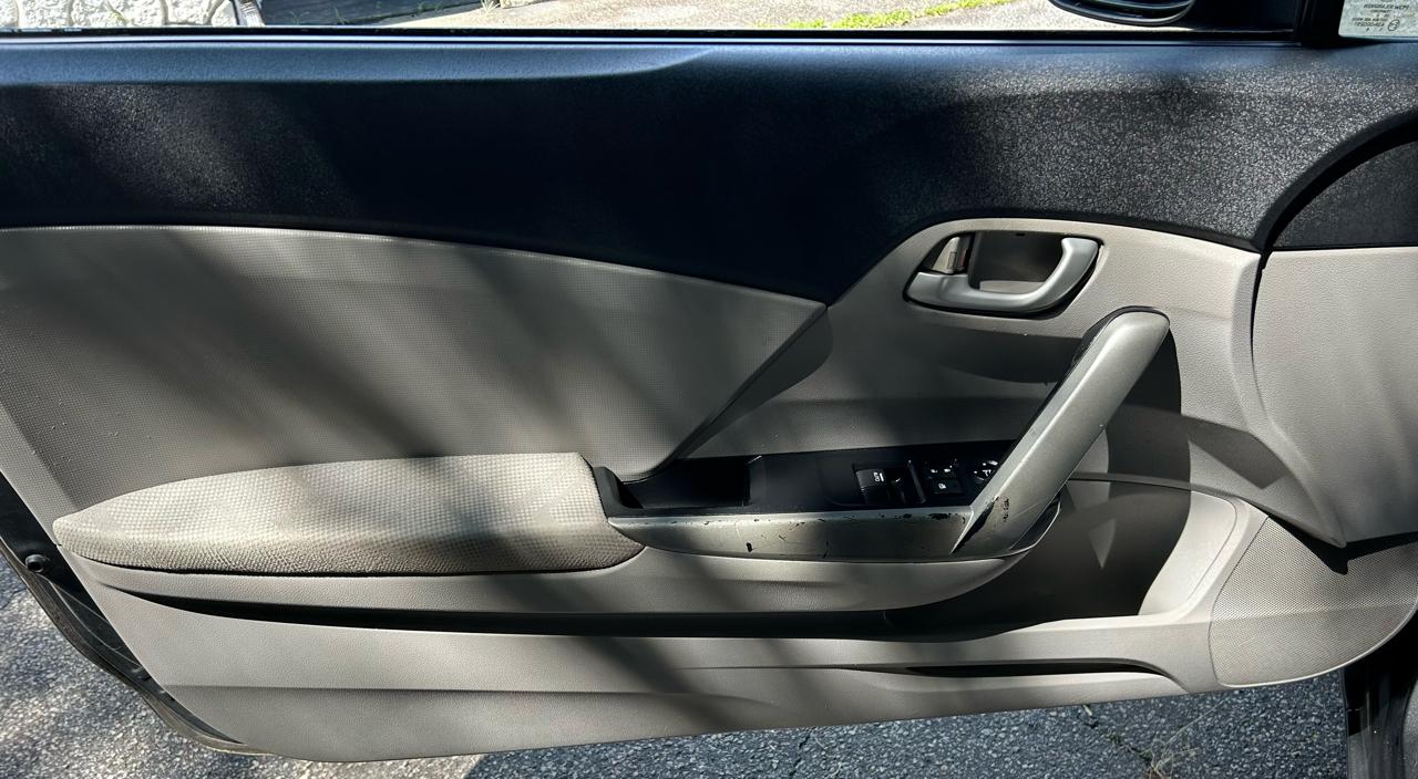 Honda Civic LX Coupe 5-Speed AT 2012