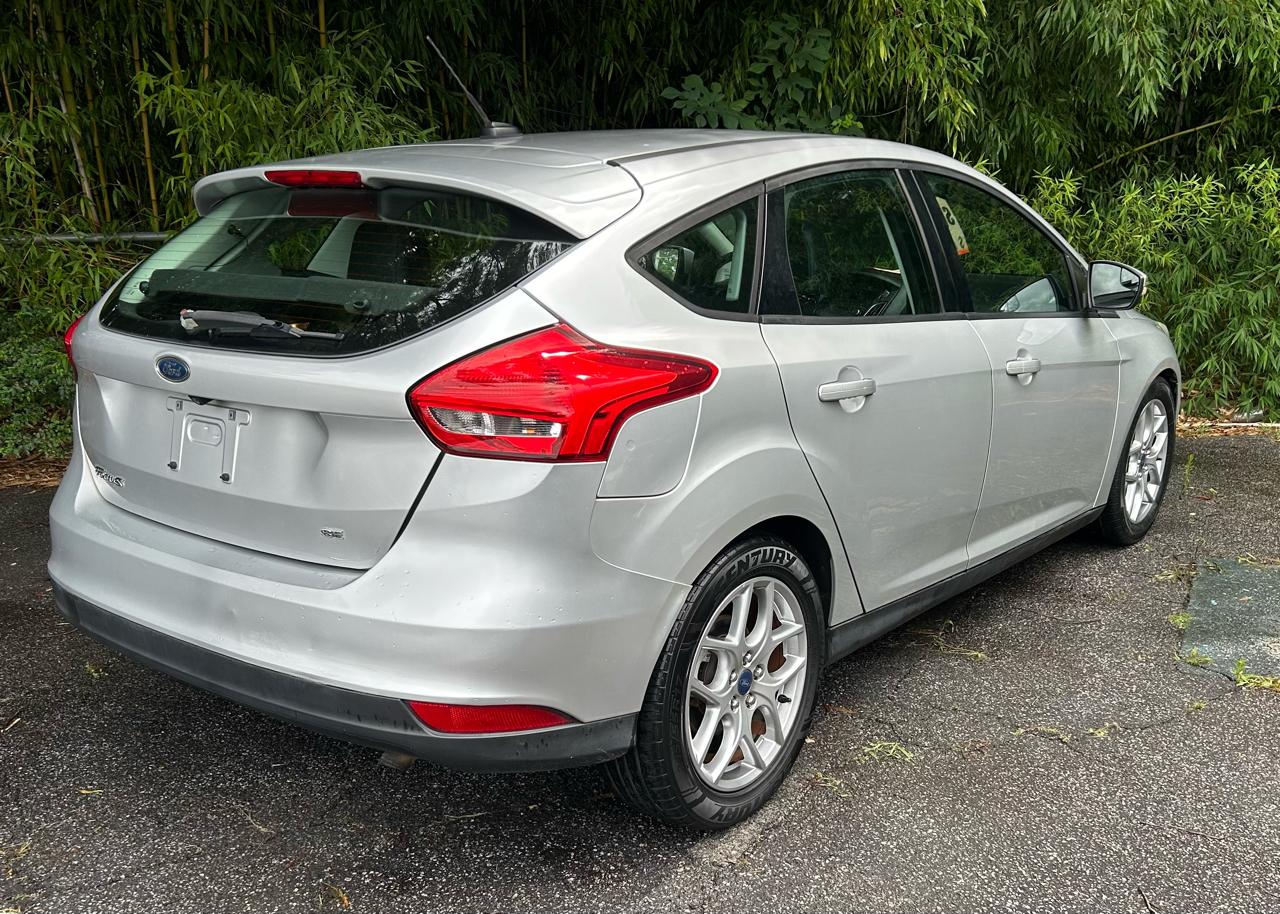 Ford Focus SE Hatch 2015