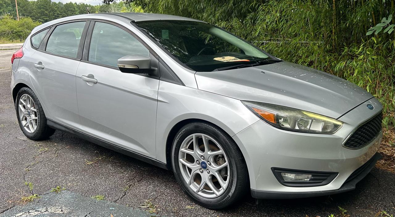 Ford Focus SE Hatch 2015