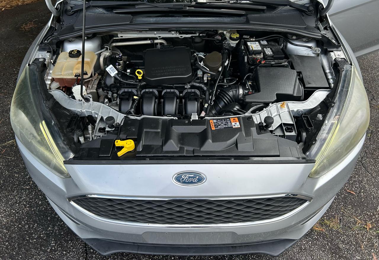 Ford Focus SE Hatch 2015