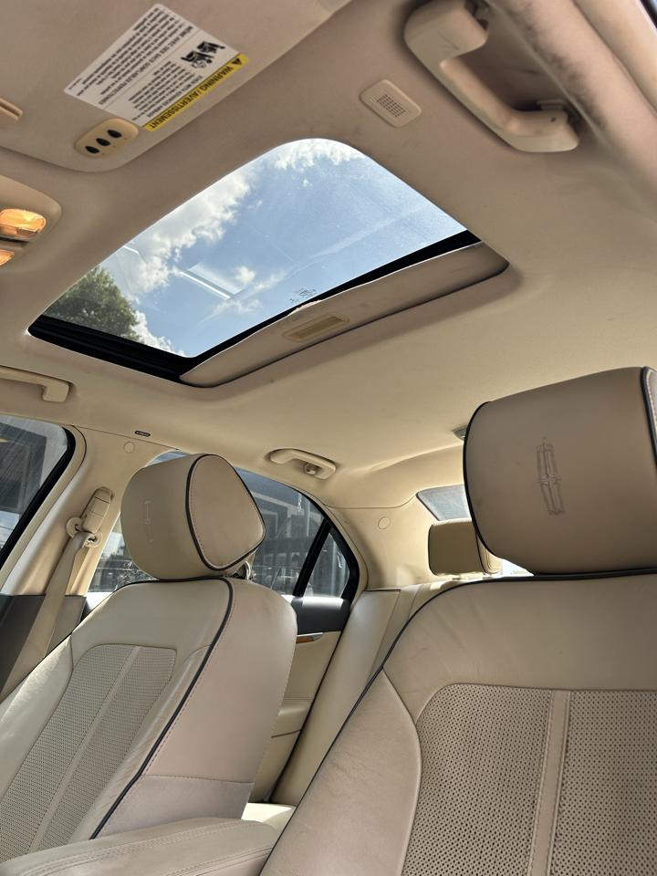 Lincoln MKZ AWD 2012
