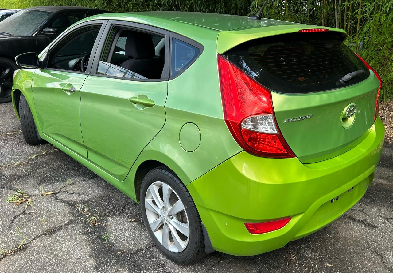 Hyundai Accent SE 5-Door 2013