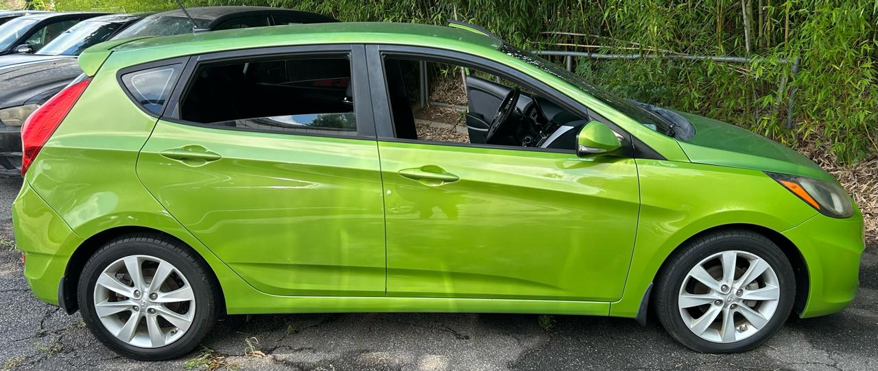 Hyundai Accent SE 5-Door 2013