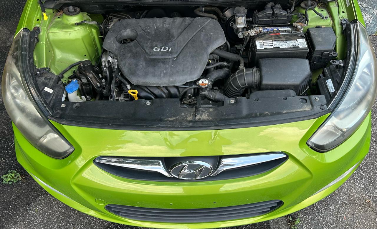 Hyundai Accent SE 5-Door 2013
