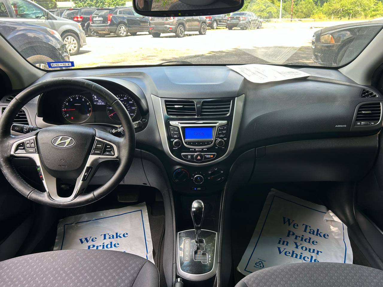Hyundai Accent SE 5-Door 2013