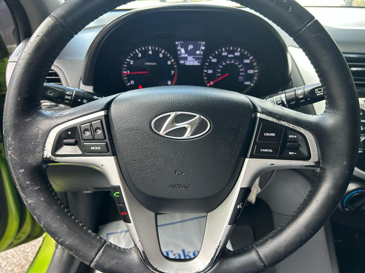 Hyundai Accent SE 5-Door 2013