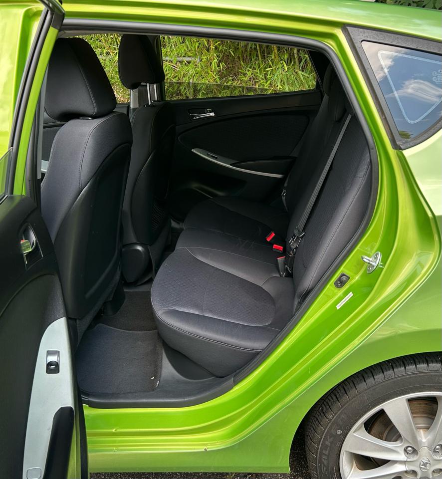 Hyundai Accent SE 5-Door 2013
