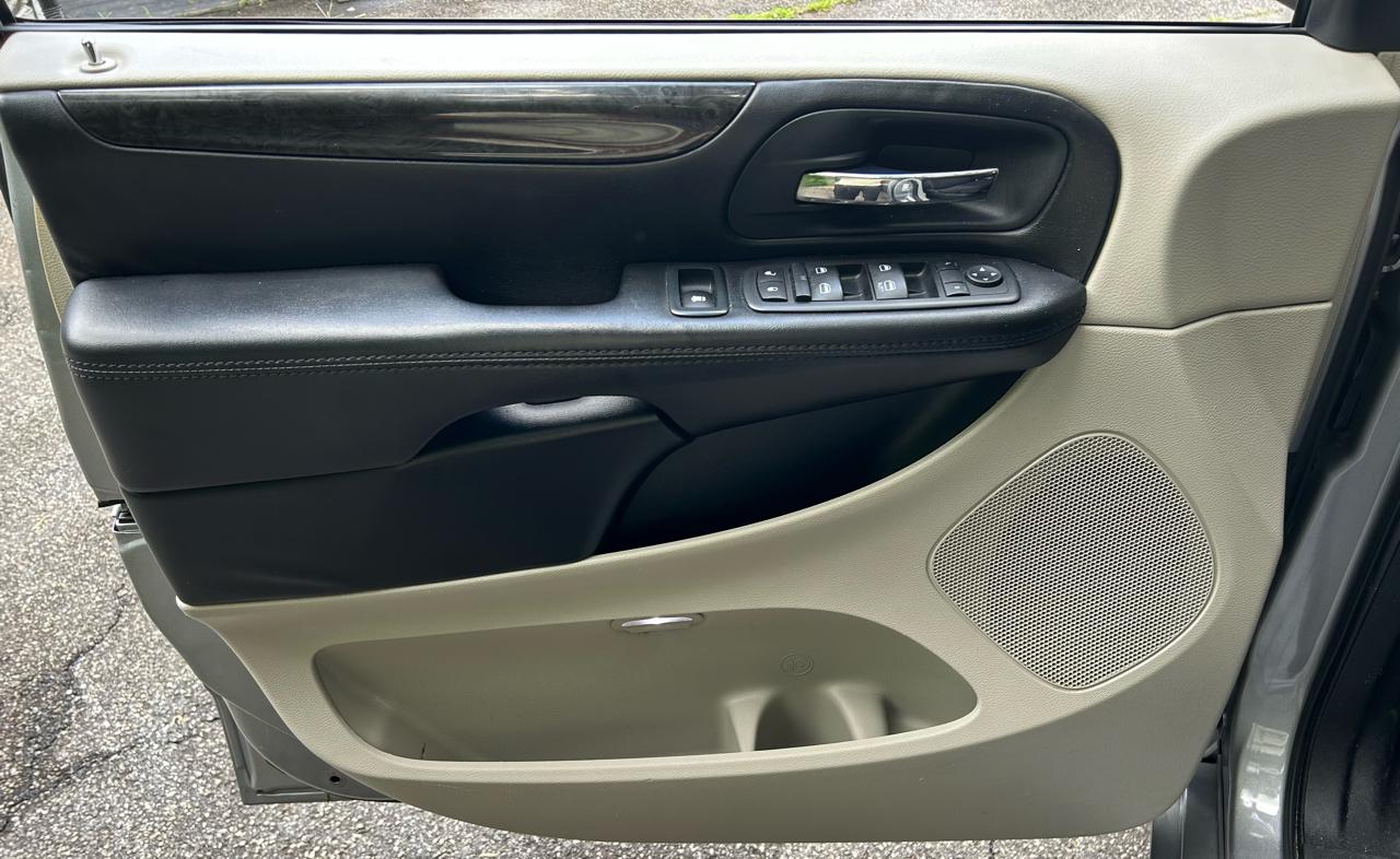 Dodge Grand Caravan SE 2020