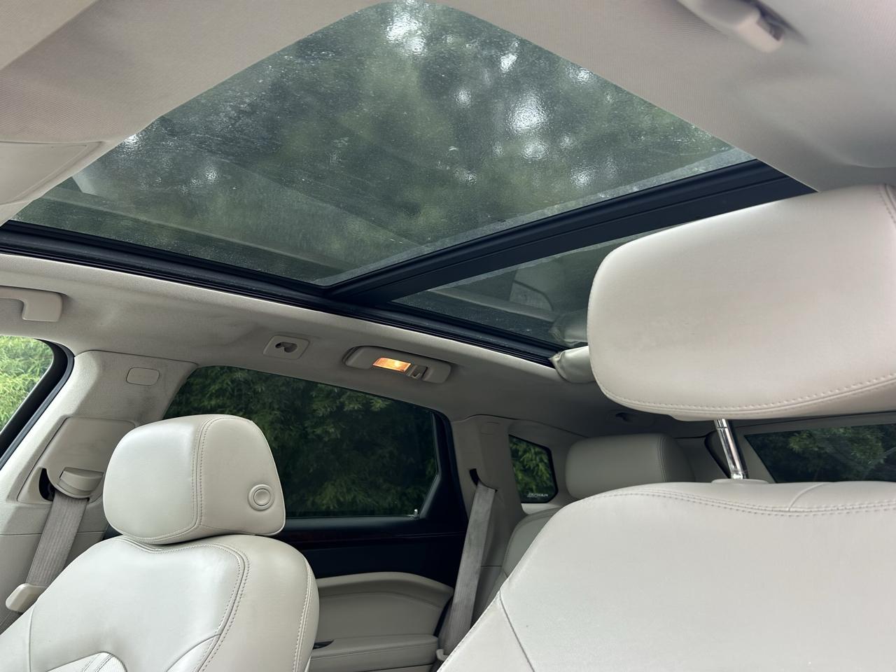 2012 Cadillac SRX Luxury Collection - Photo 18