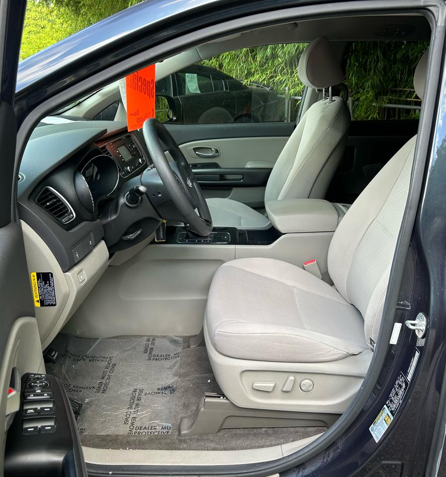 Kia Sedona LX 2017