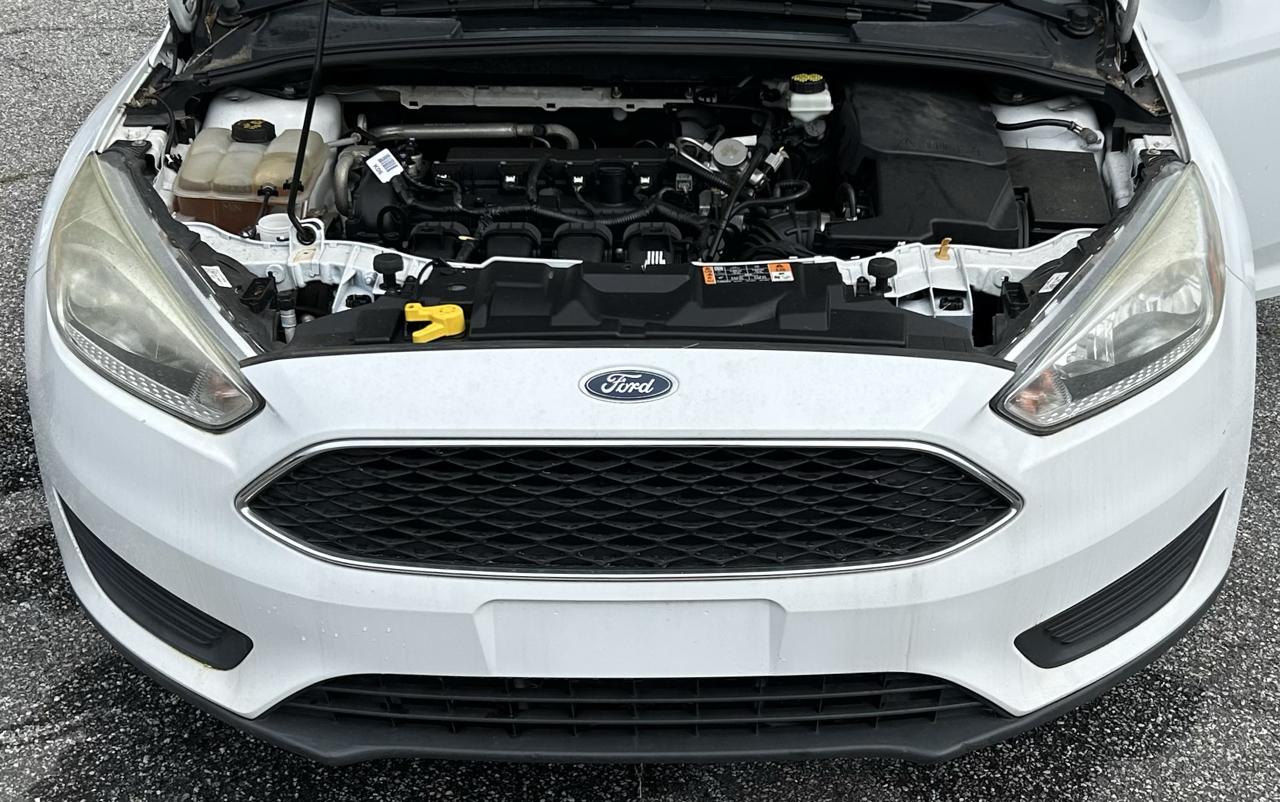 2017 Ford Focus S - Photo 10