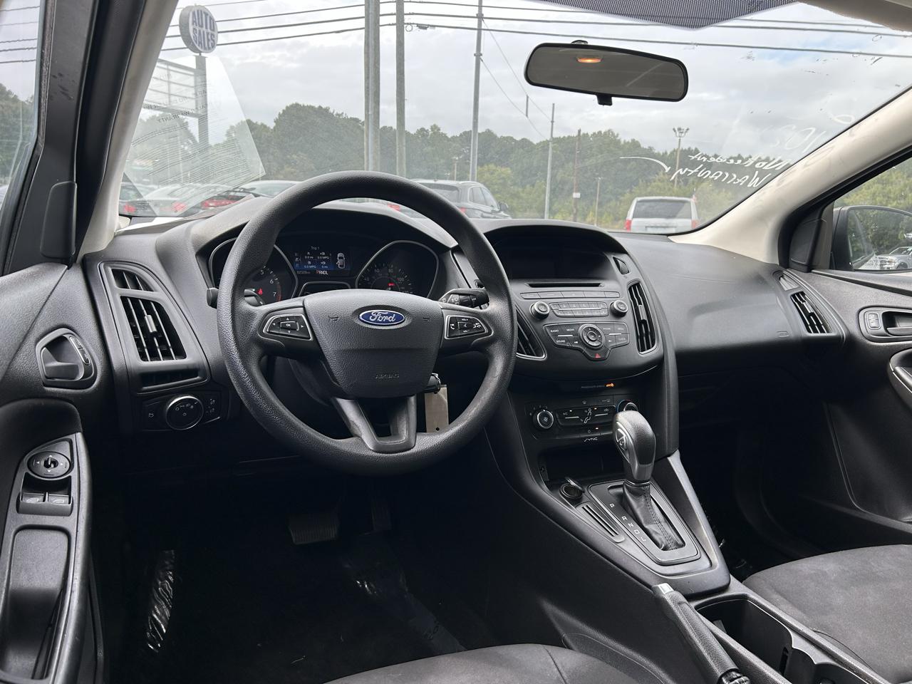 2017 Ford Focus S - Photo 13