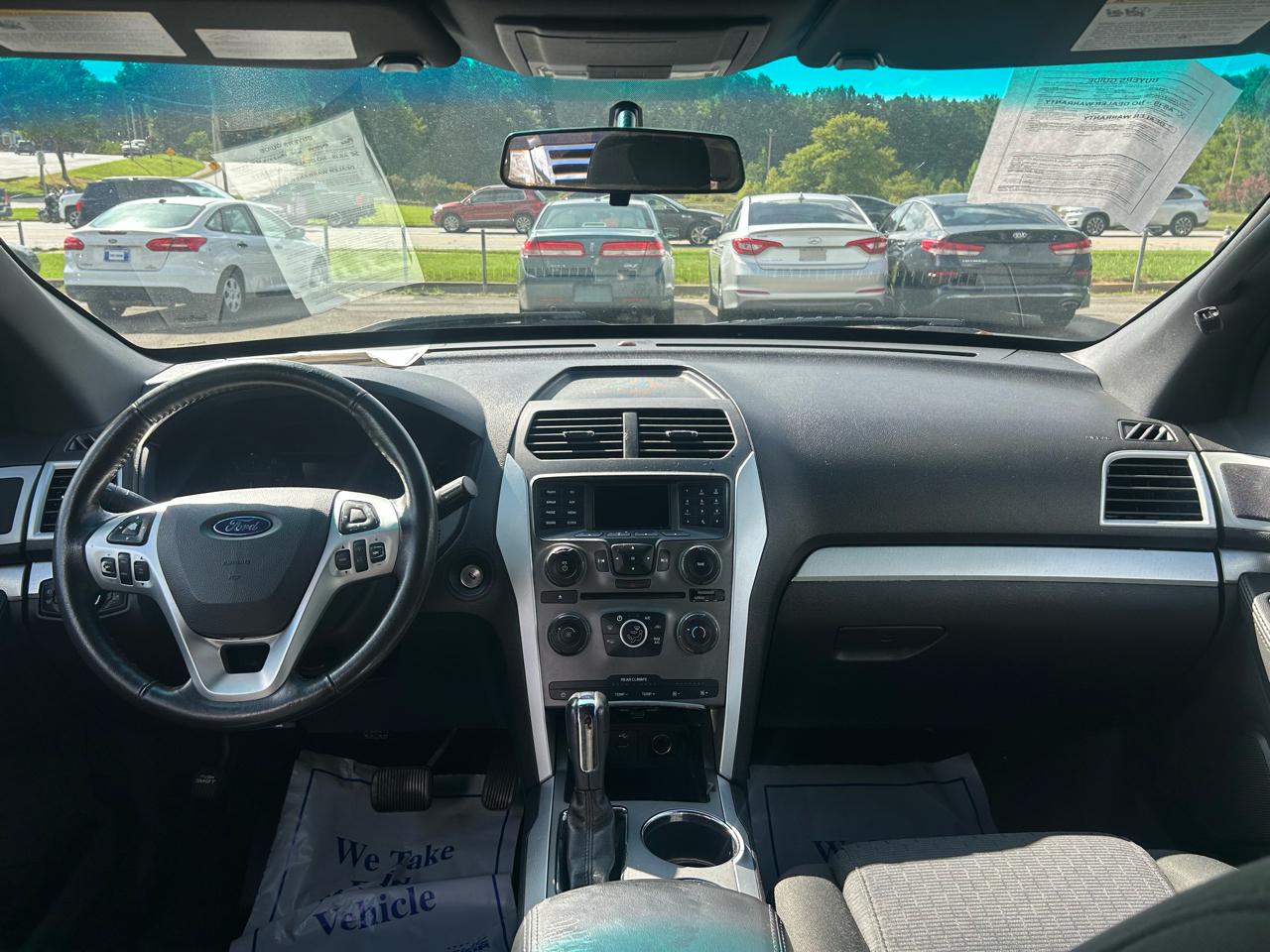 Ford Explorer XLT FWD 2014
