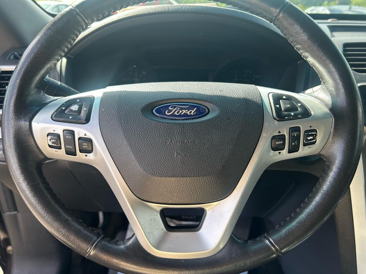 Ford Explorer XLT FWD 2014