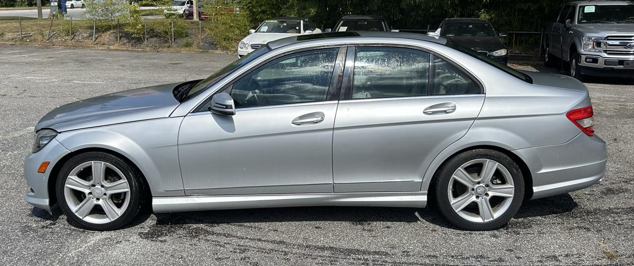 Mercedes-Benz C-Class C300 Luxury Sedan 2011