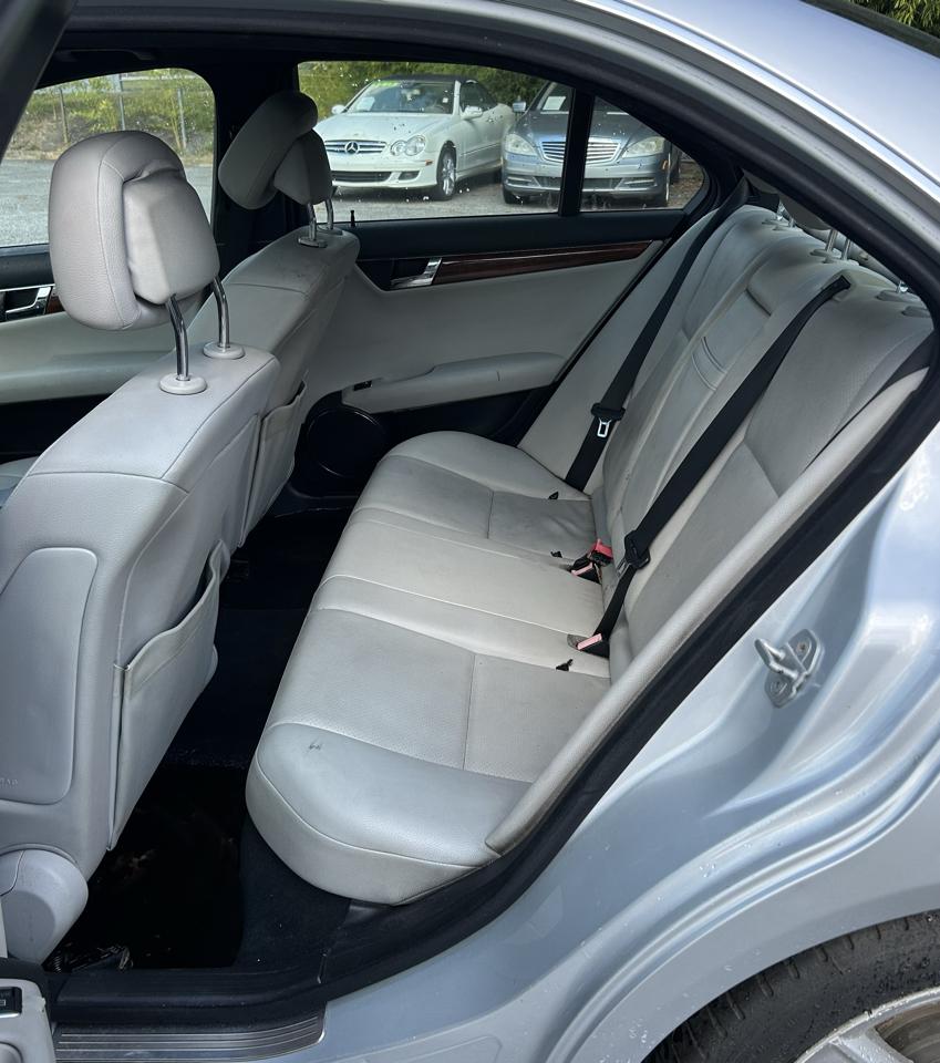 Mercedes-Benz C-Class C300 Luxury Sedan 2011