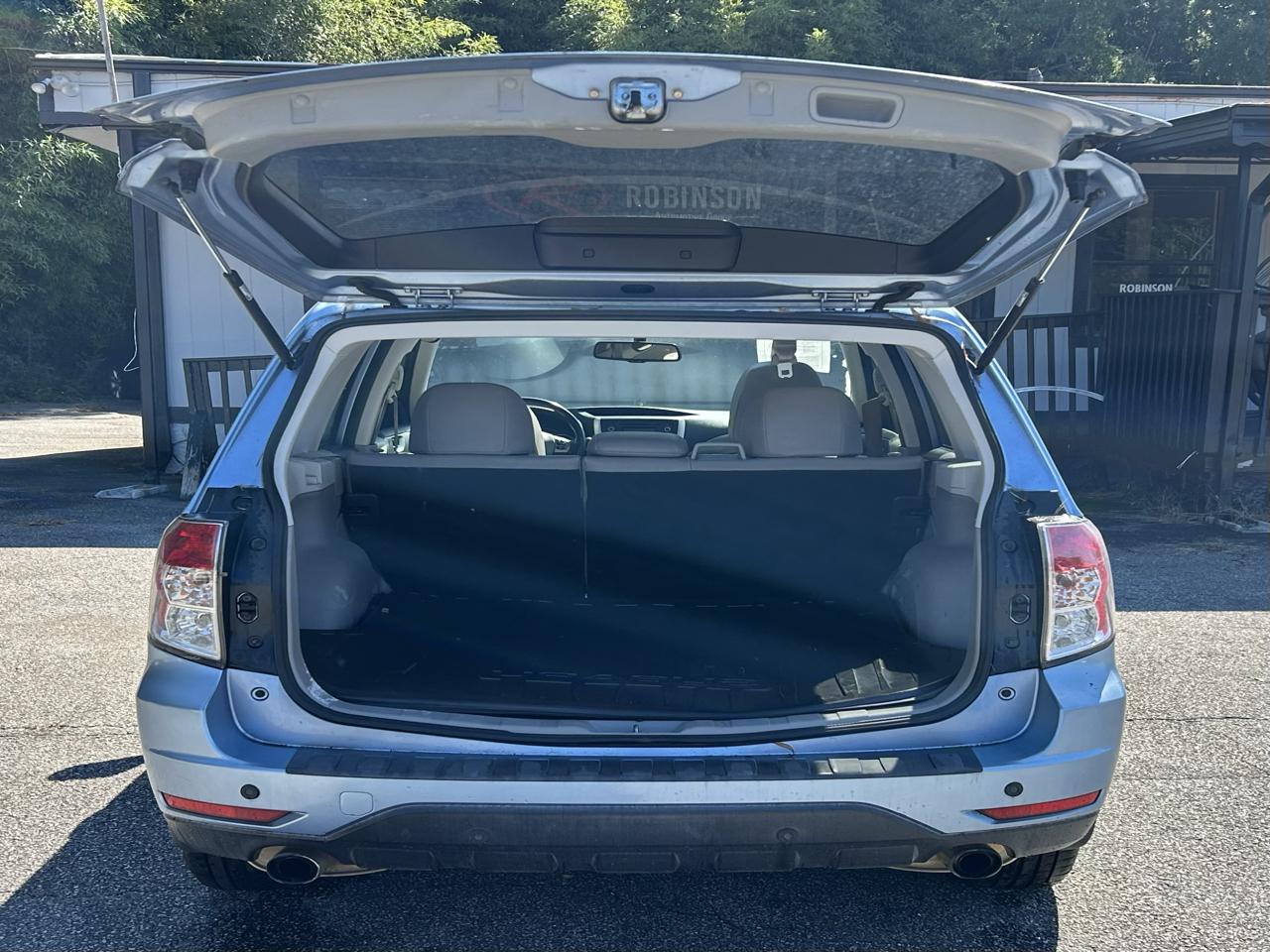 Subaru Forester 2.5X Limited 2012