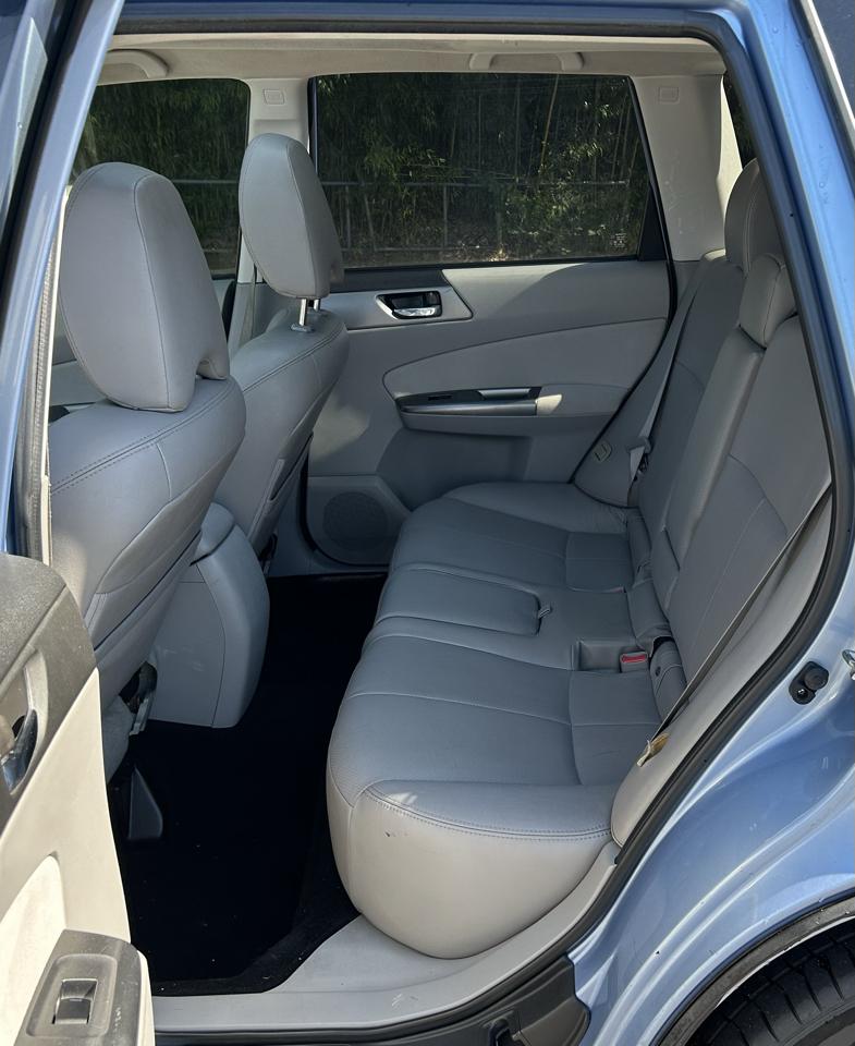 Subaru Forester 2.5X Limited 2012