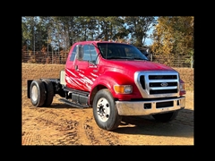 2004 Ford F-650 
