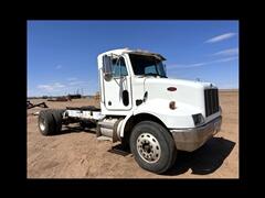 2000 Peterbilt 330 