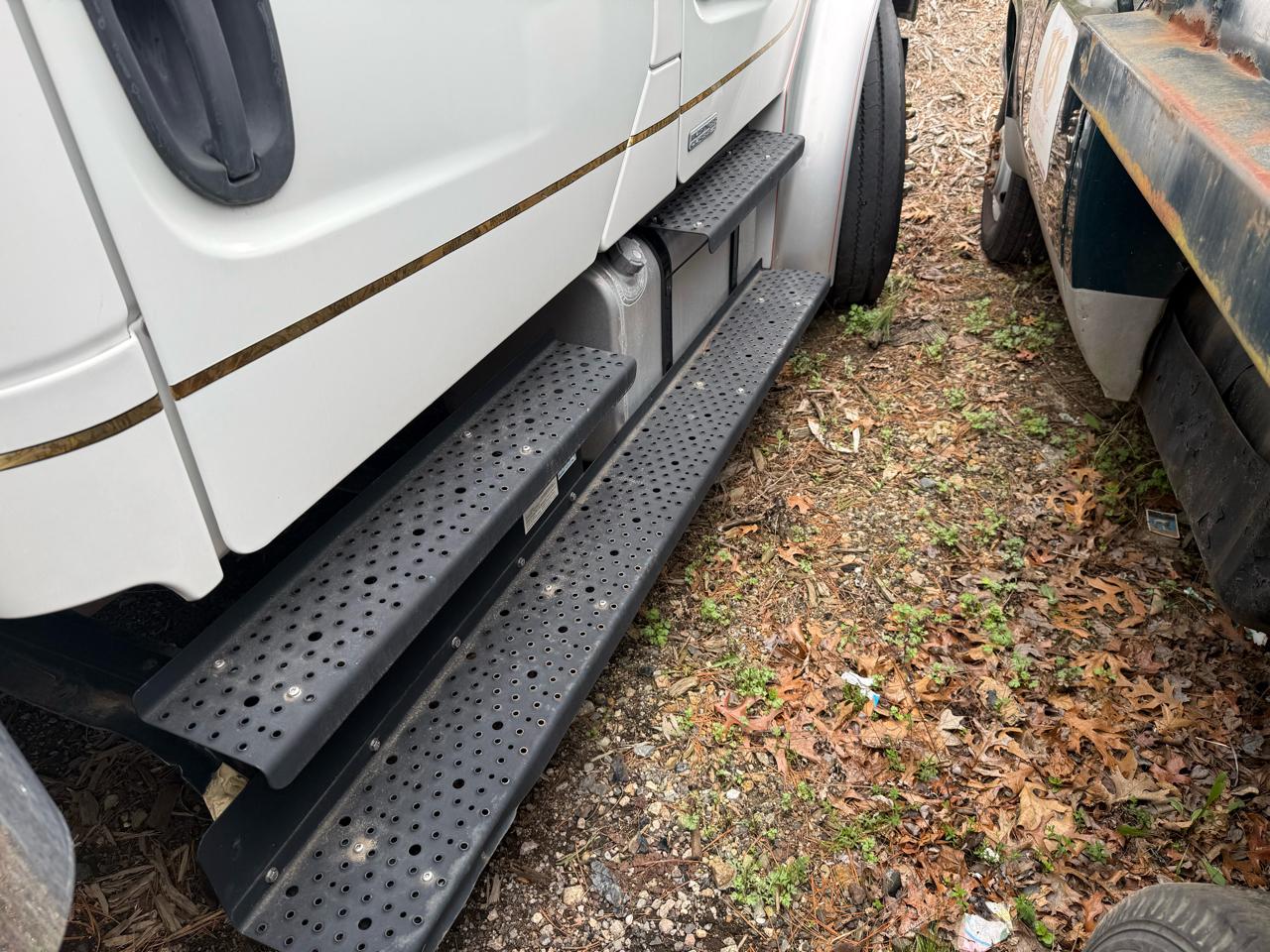 Freightliner M2 106 Medium Duty  2007