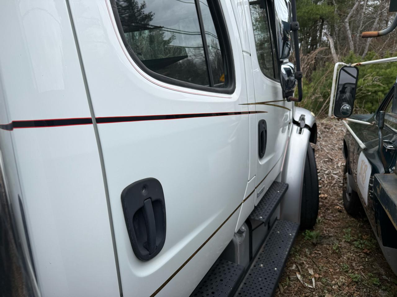 Freightliner M2 106 Medium Duty  2007