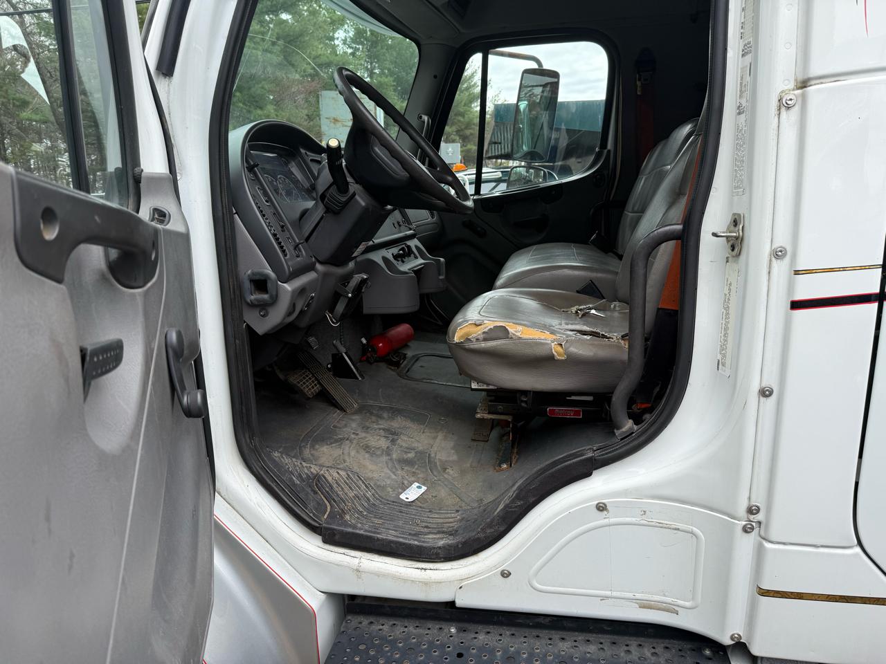 Freightliner M2 106 Medium Duty  2007